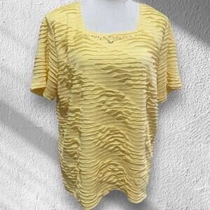 Alfred Dunner Yellow Top Size Medium  Layered Ruffle with Neckline Gems
